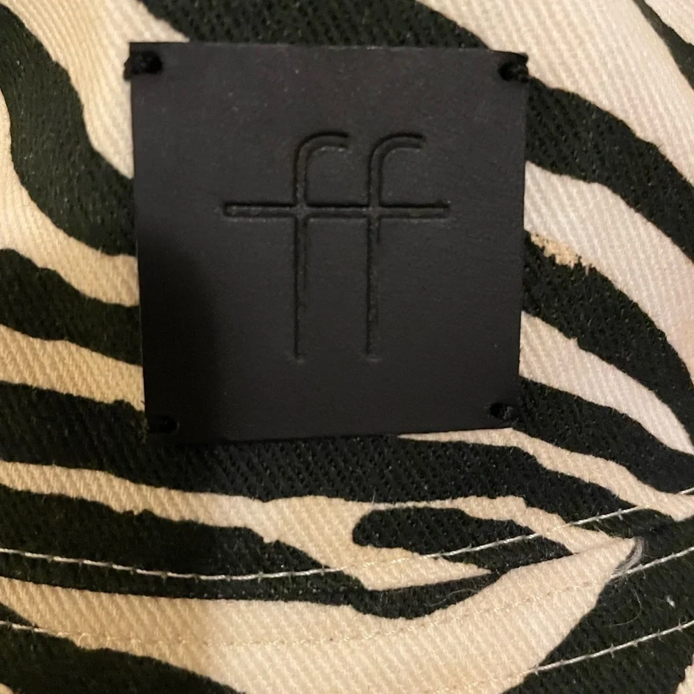 Forte cotton zebra tote